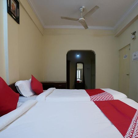 Oyo Th Guest House Hyderabad Exterior foto