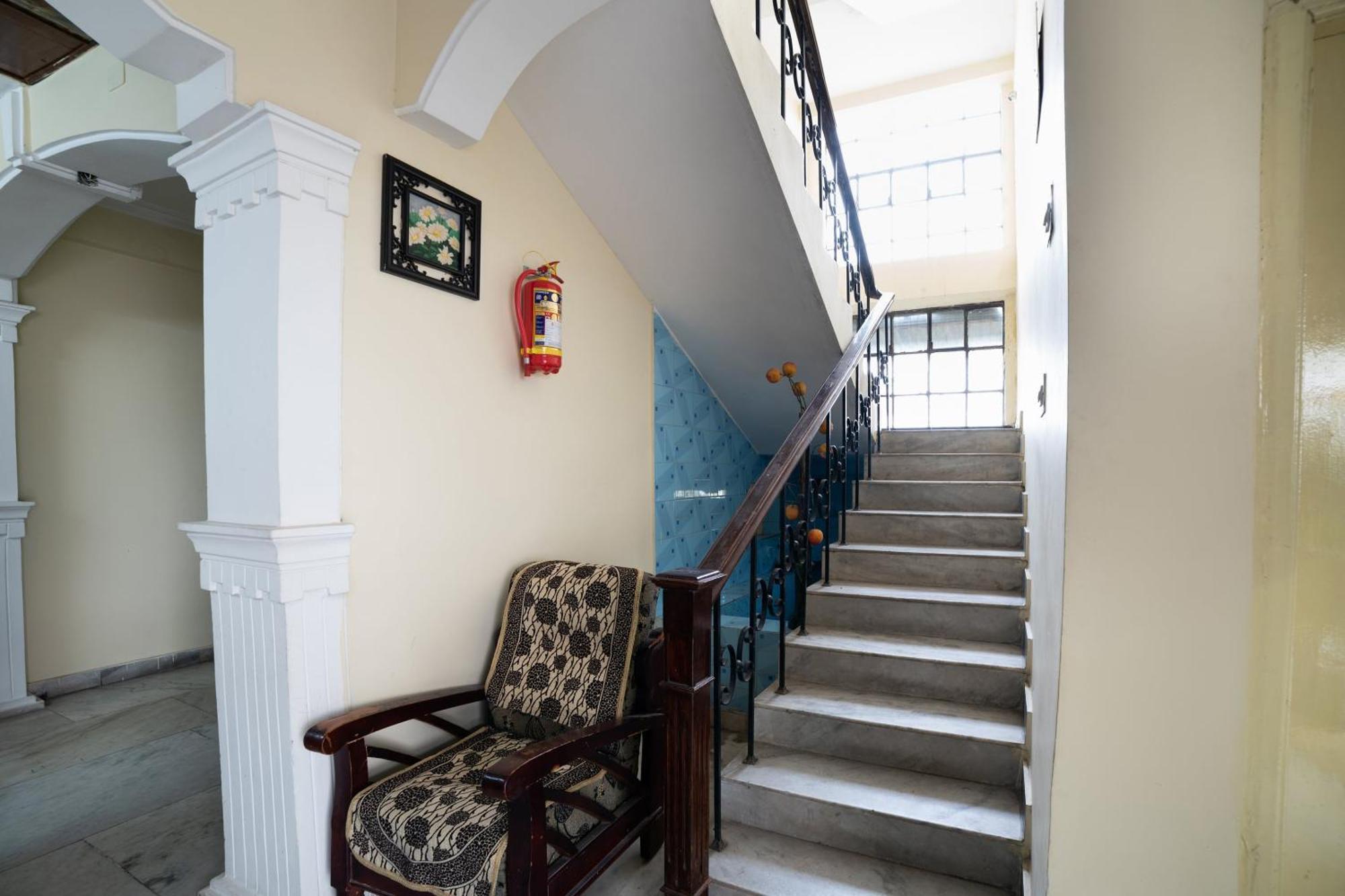 Oyo Th Guest House Hyderabad Exterior foto
